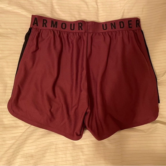 Under Armour Maroon Play Up Shorts - Size Small - Picture 3 of 6